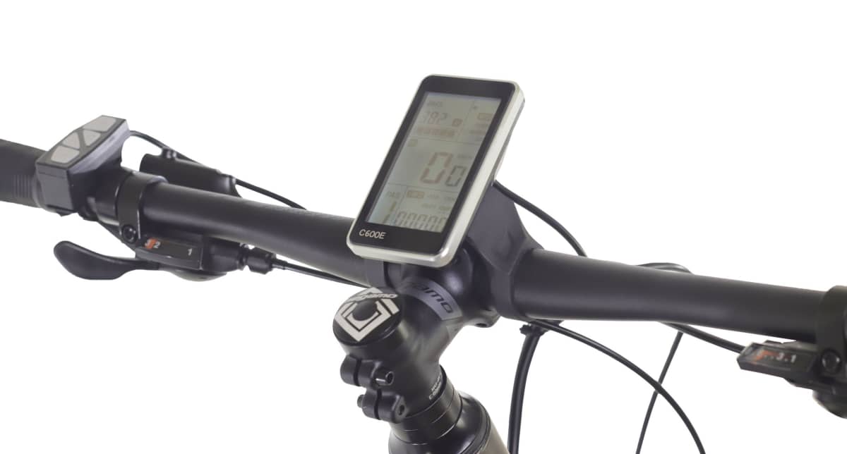 Vista detallada de la computadora de bicicleta Megamo Kinetic 29.