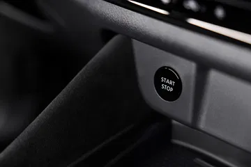 Vista del sistema de arranque sin llave Start/Stop del Nissan Qashqai 2024