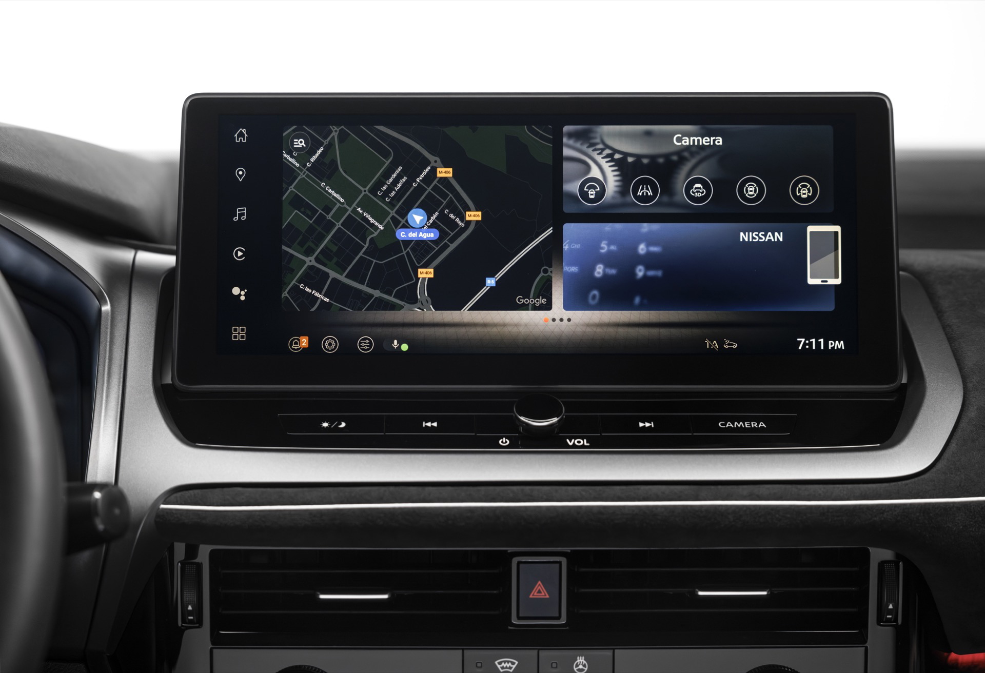 Vista del avanzado sistema de entretenimiento con pantalla táctil del Nissan Qashqai 2024.