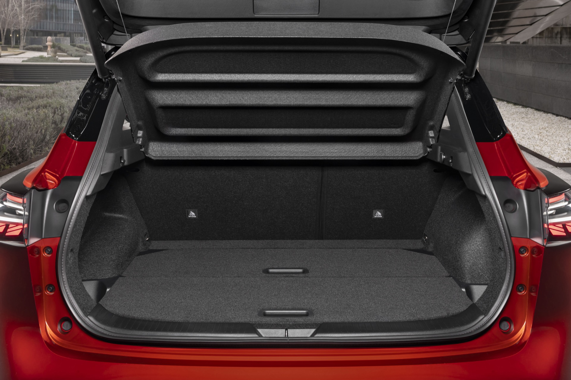Vista del amplio maletero del Nissan Qashqai, perfectamente acondicionado para carga.