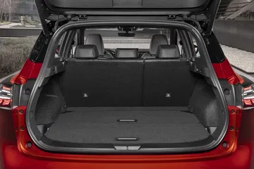 Vista del maletero del Nissan Qashqai, mostrando su amplitud y versatilidad