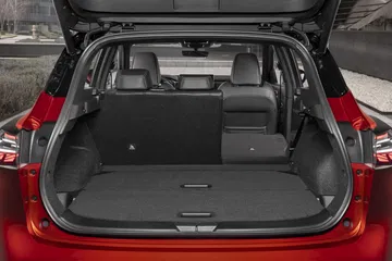 Espacioso y versátil maletero del Nissan Qashqai, ideal para la vida familiar y aventuras.