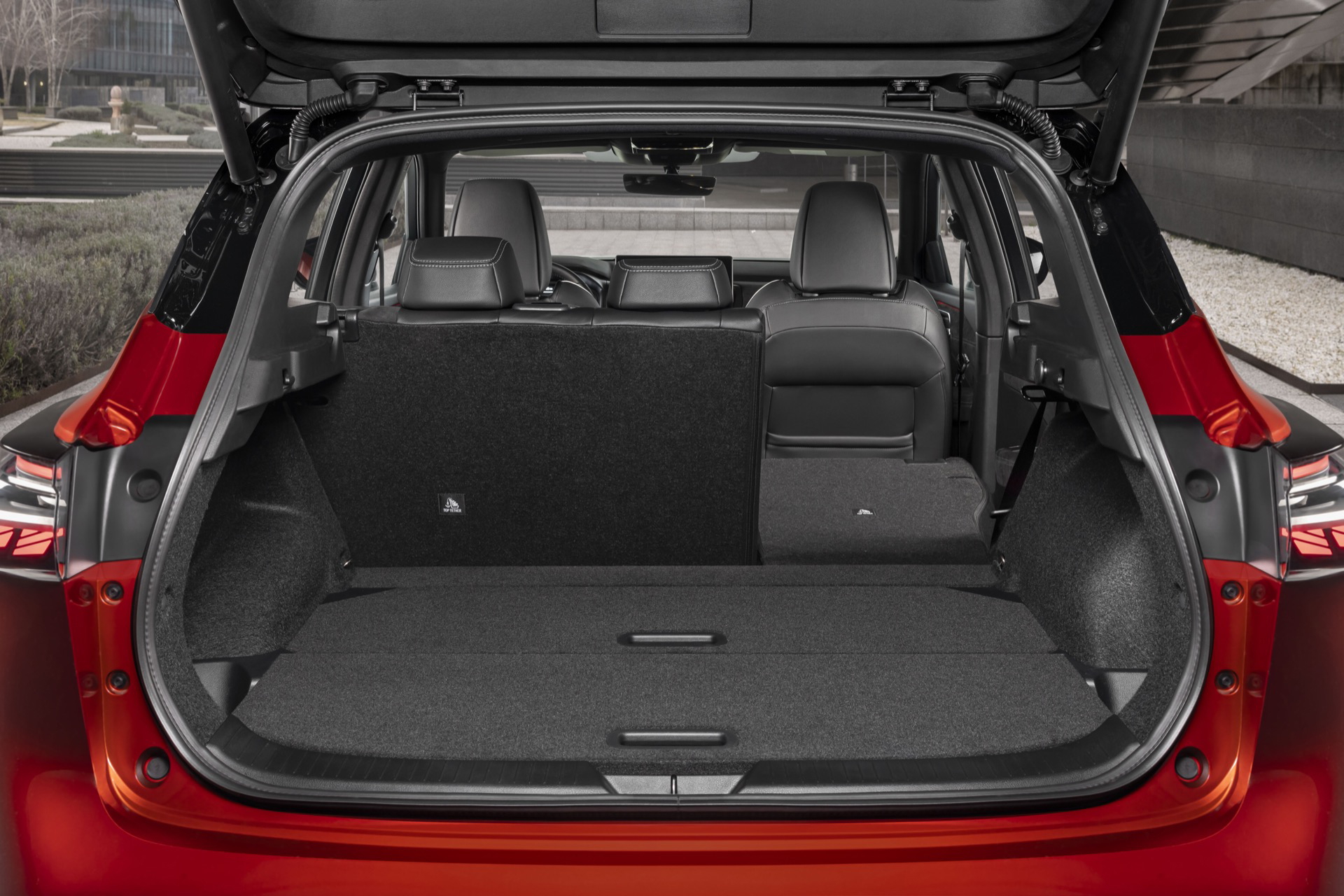 Espacioso y versátil maletero del Nissan Qashqai, ideal para la vida familiar y aventuras.