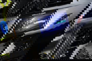 Novedoso sistema híbrido aire de Peugeot-Citroën expuesto.