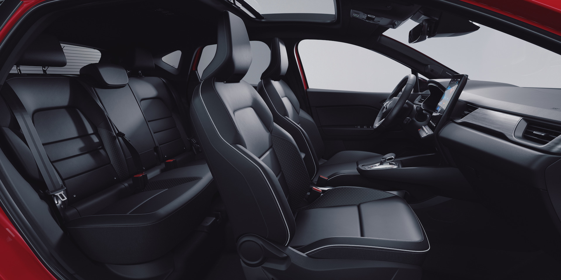 Vista lateral de los asientos de piel del Renault Captur 2024, enfatizando su ergonomía y diseño moderno.
