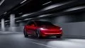 Tesla Model 3 Performance en acción, destacando su diseño aerodinámico.