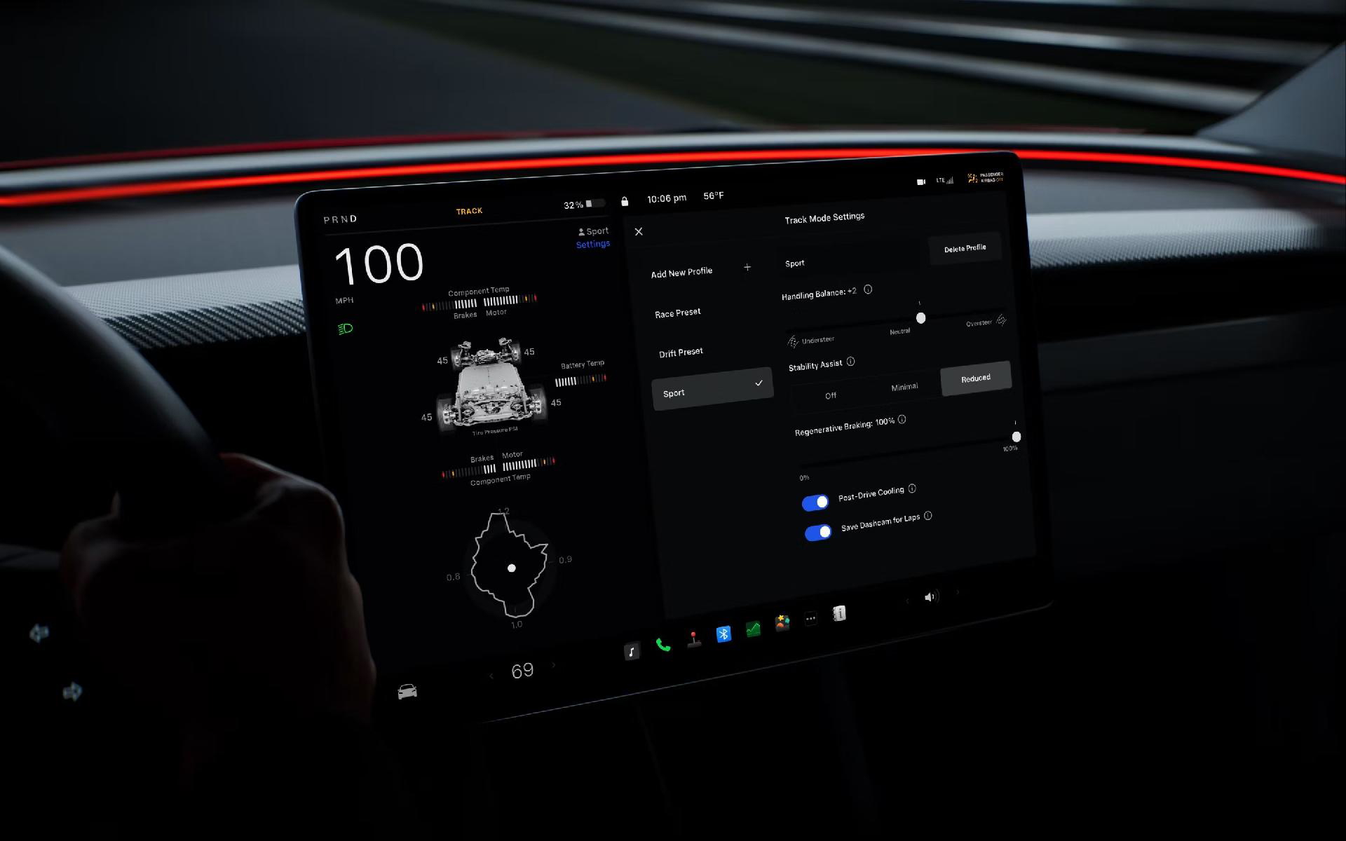Vista parcial del avanzado sistema de infoentretenimiento Tesla Model 3 Performance.