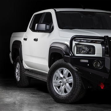 Potente 4x4 equipado con kit todoterreno, listo para cualquier aventura en Australia.