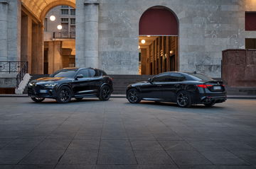 Alfa Romeo Giulia y Stelvio Quadrifoglio exhibiendo su diseño deportivo.