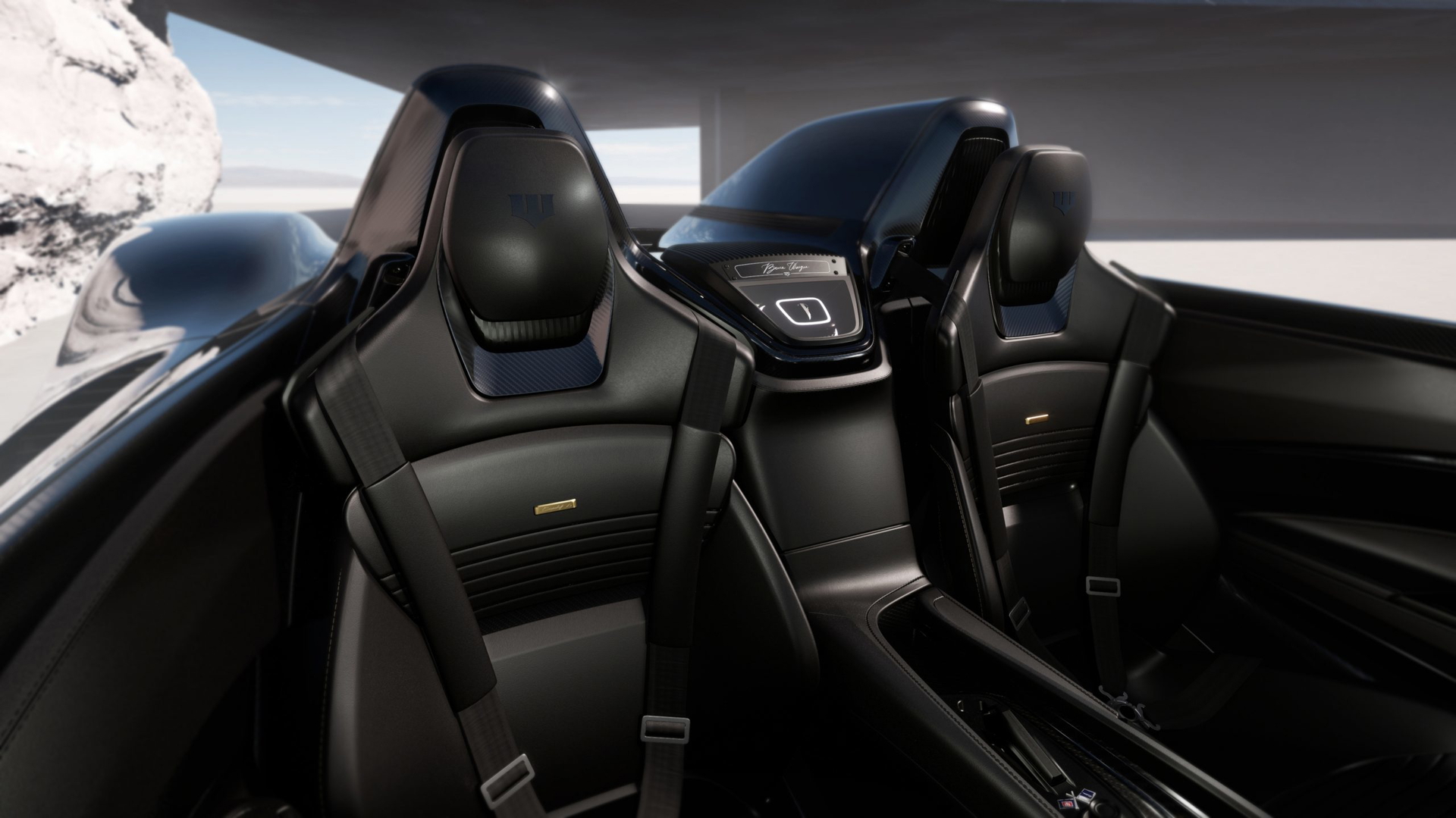 Vista de los asientos deportivos tipo baquet con detalles en negro