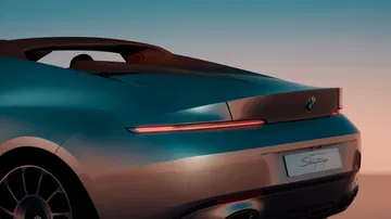 Imagen del BMW Concept Skytop destacando su diseño trasero y lateral.