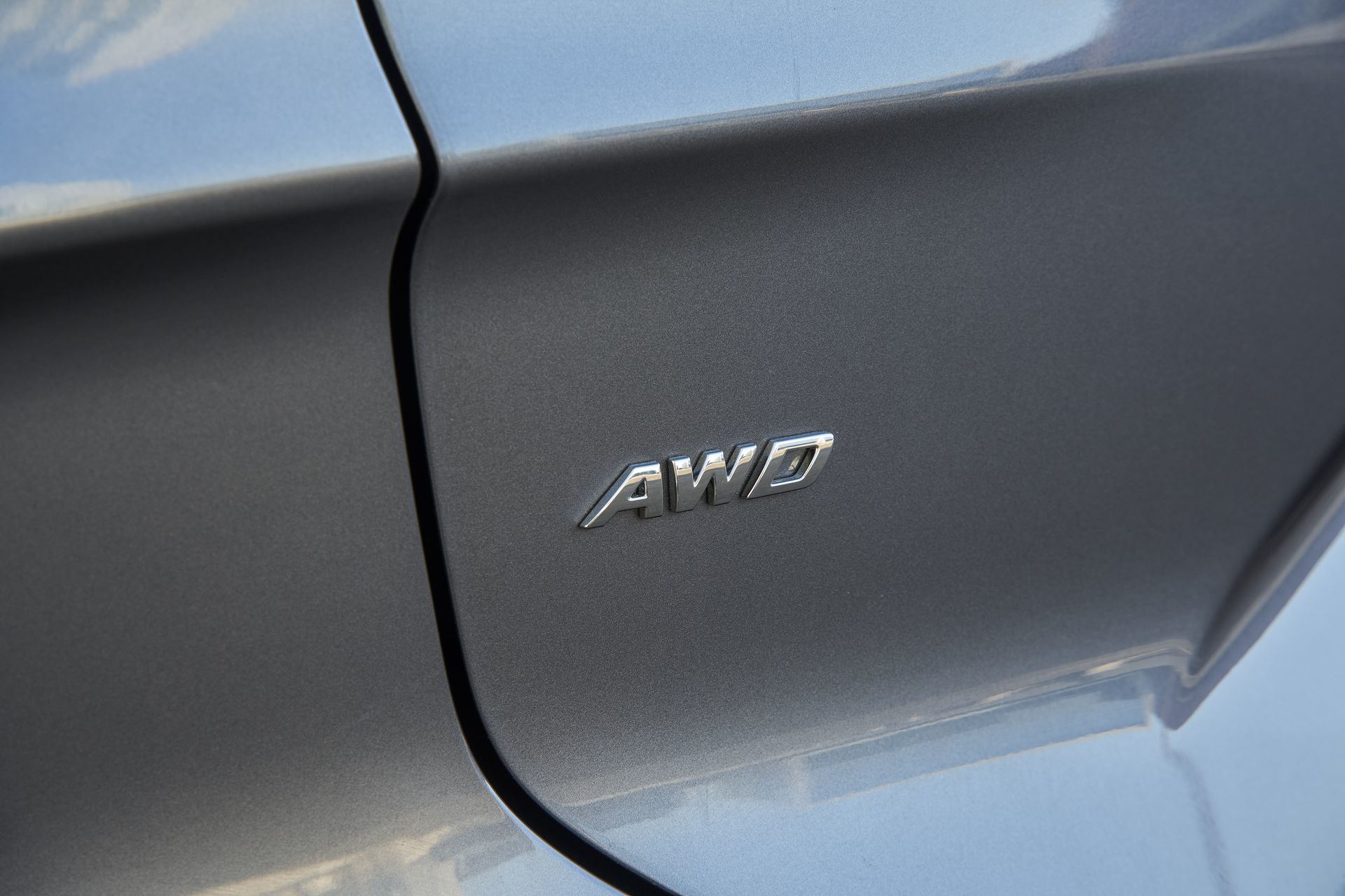 Vista detalle sistema de tracción AWD en carrocería.