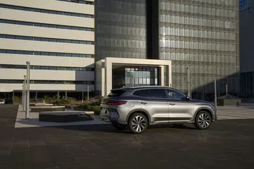 BYD Seal perfil dinámico y diseño elegante