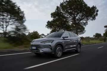 BYD Seal en movimiento, 125 km de autonomía eléctrica.