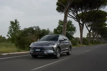 Vanguardista SUV BYD Seal en movimiento, eficiencia y estilo