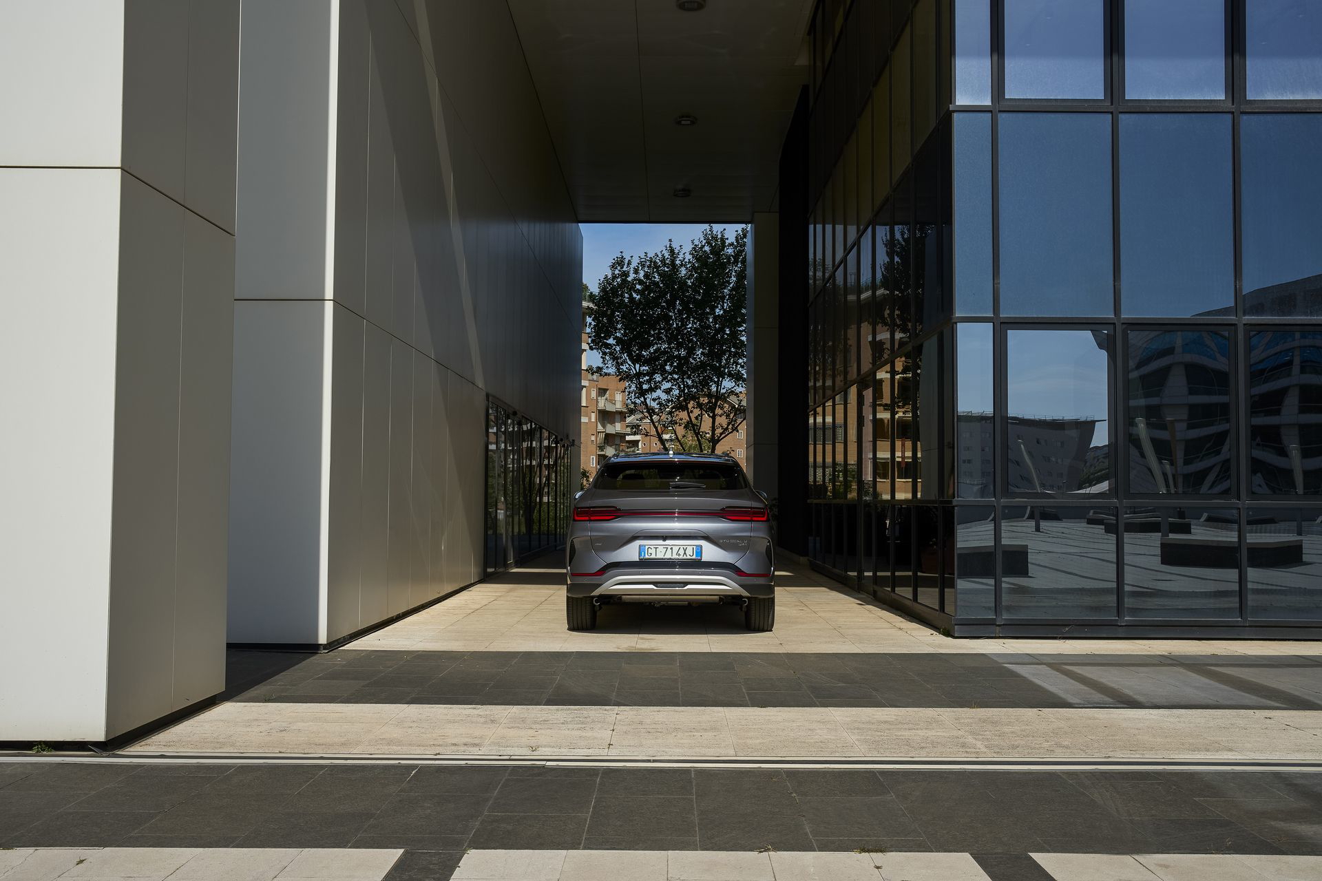 Vista frontal del BYD Seal con diseño vanguardista