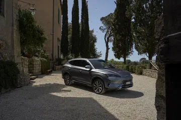 Nuevo BYD Seal deslumbra con su diseño lateral aerodinámico