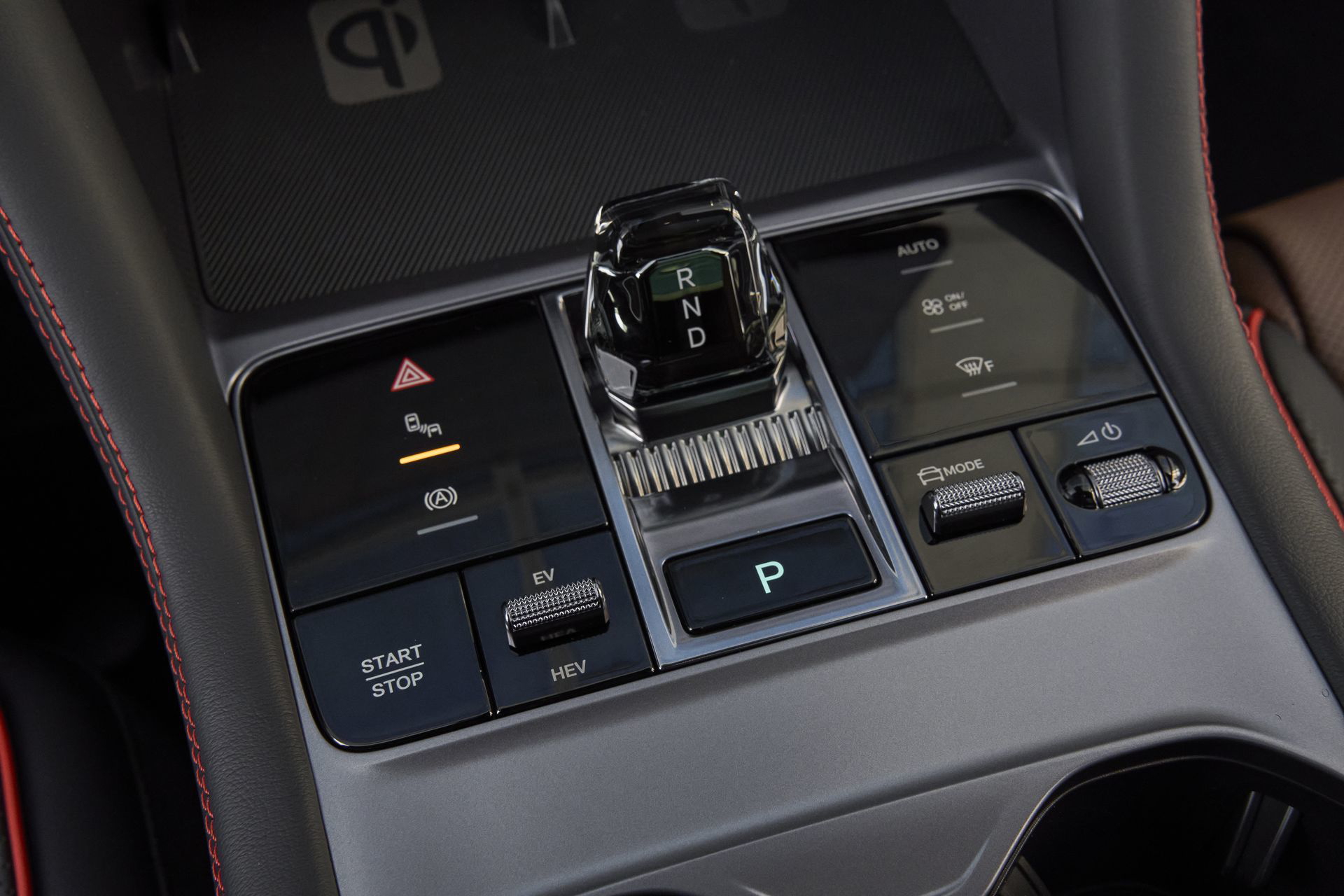 Detalle de la consola central del BYD Seal con acabados de alta calidad.