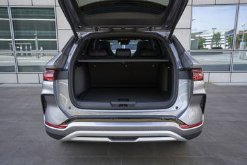 El BYD Seal muestra su amplio maletero, ideal para familias y viajes. El BYD Seal muestra su amplio maletero, ideal para familias y viajes.