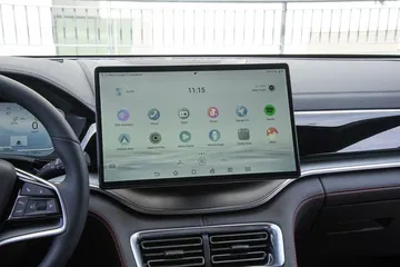 Pantalla digital de avanzada tecnología en el BYD Seal.