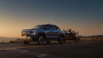 Toma lateral del robusto 4x4 que promete desbancar a la Hilux con sus 430 CV.