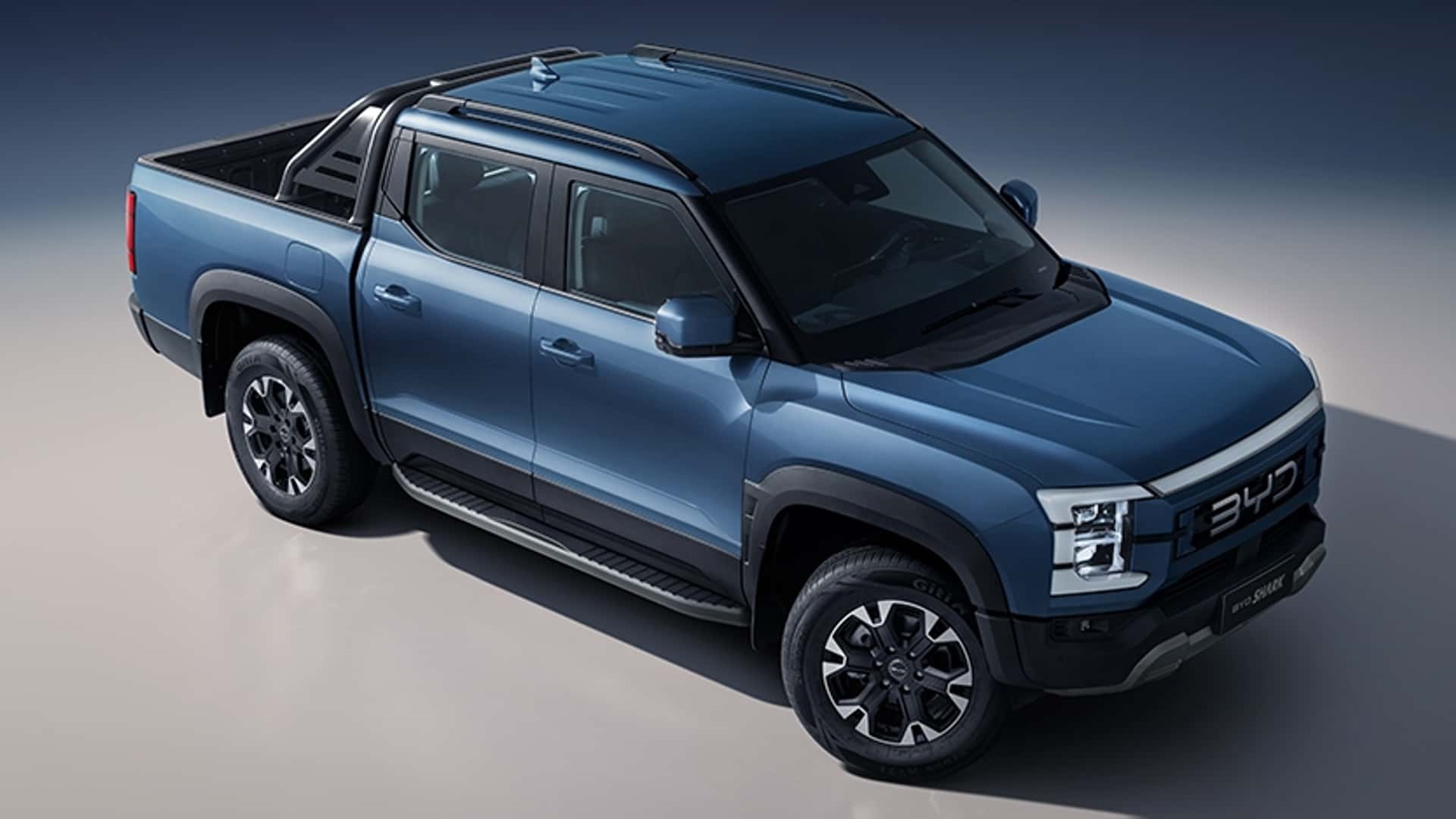 La BYD Shark destaca por robustez y potencia, desafiante ante la Hilux.