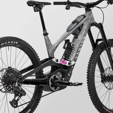 Canyon Torque ON CF con motor Shimano, en carbono, autonomía 1000 km.