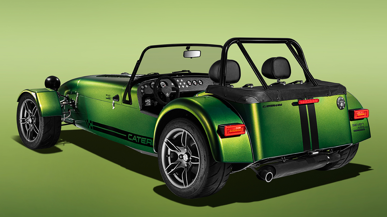 Caterham 485 en su edición final, verde británico con detalles exclusivos.