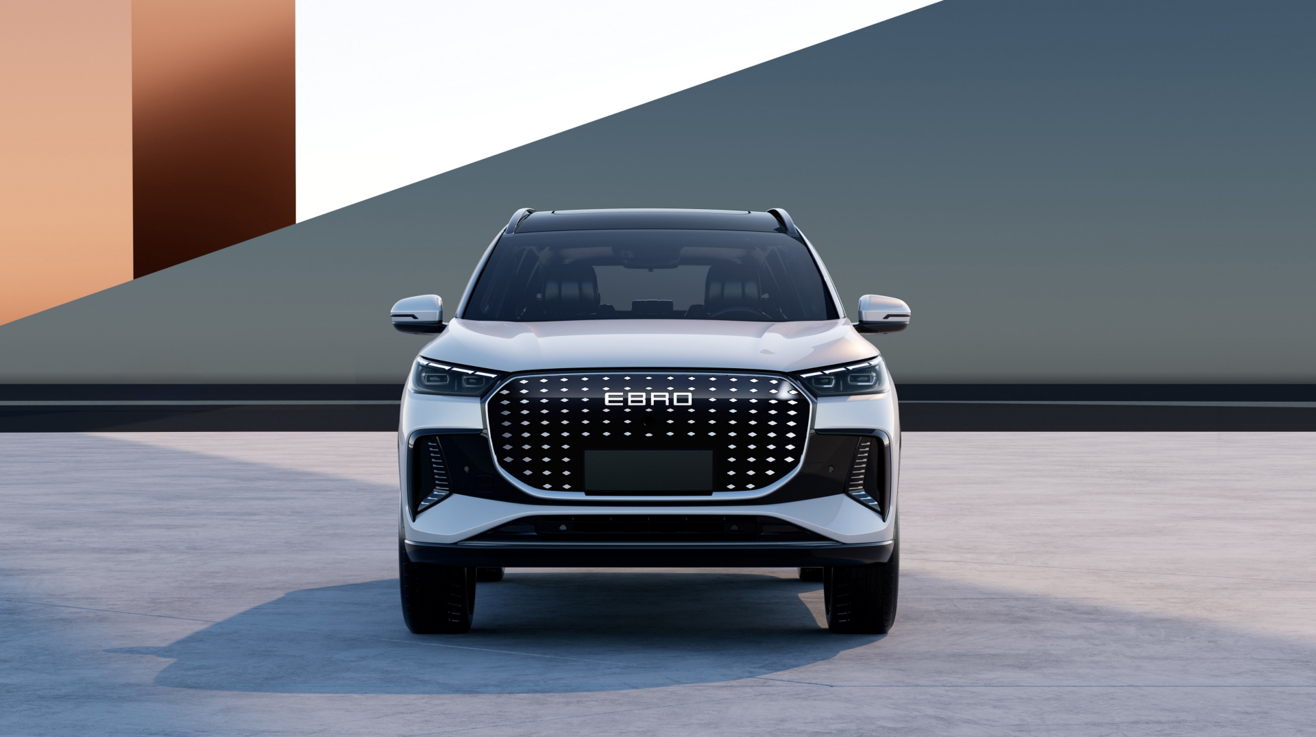 Vista frontal del Ebro S800 2025, mostrando un diseño audaz y moderno.