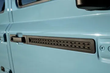 Detalle distintivo del Ineos Grenadier.