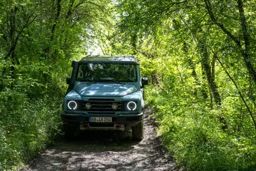 Ineos Grenadier en entorno natural, robustez y capacidad off-road