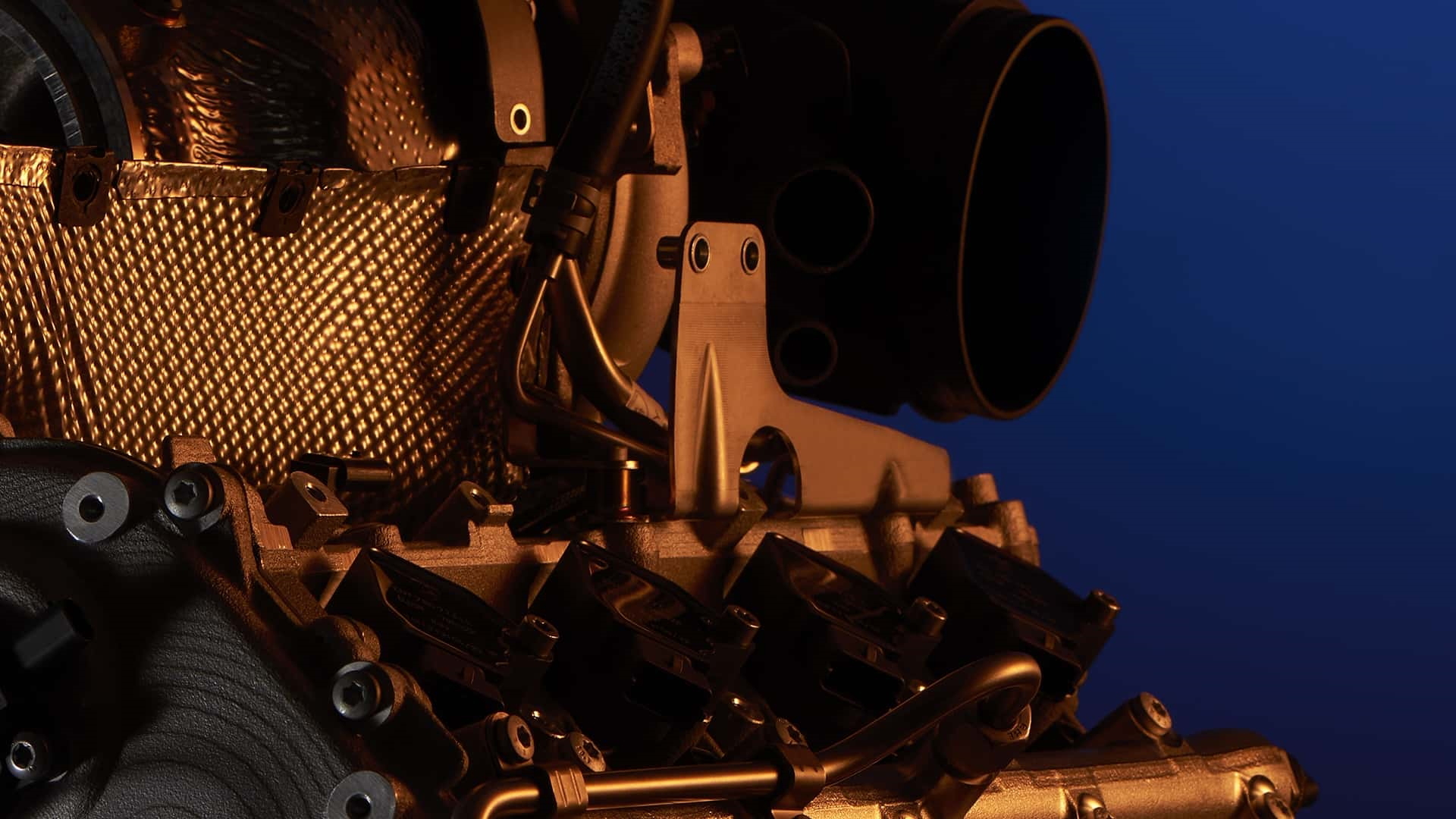 Vista parcial del motor V8 híbrido de Lamborghini