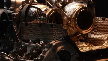 Vista parcial del nuevo motor V8 híbrido de Lamborghini con 800 CV.