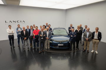 Lancia desembarca en España, mostrando su elegante diseño italiano.
