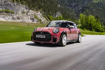 Mini JCW en acción durante las 24h de Nürburgring.