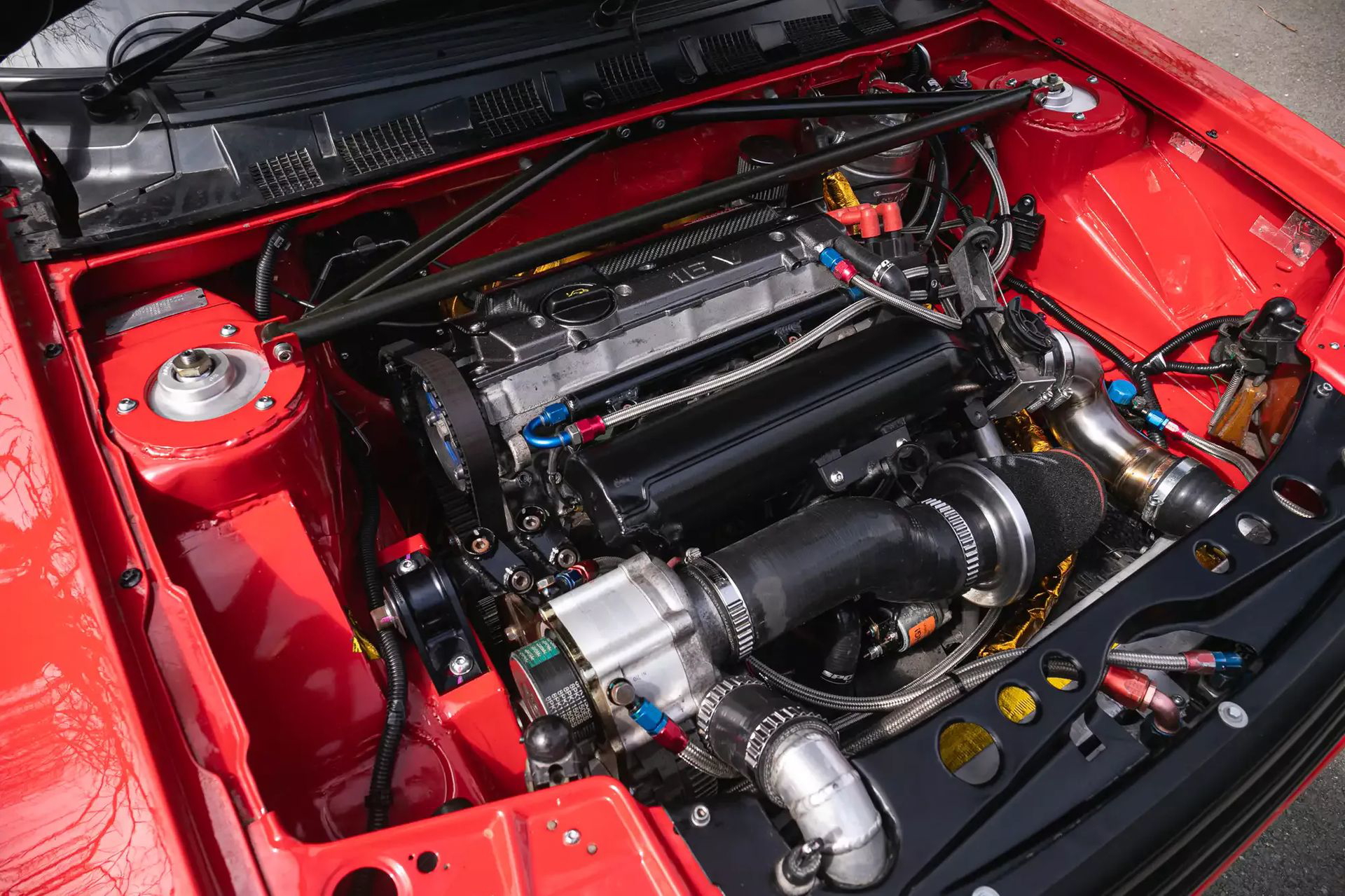 Vista del motor Prodrive del Peugeot 309 Maxi, potencia de 370 CV.