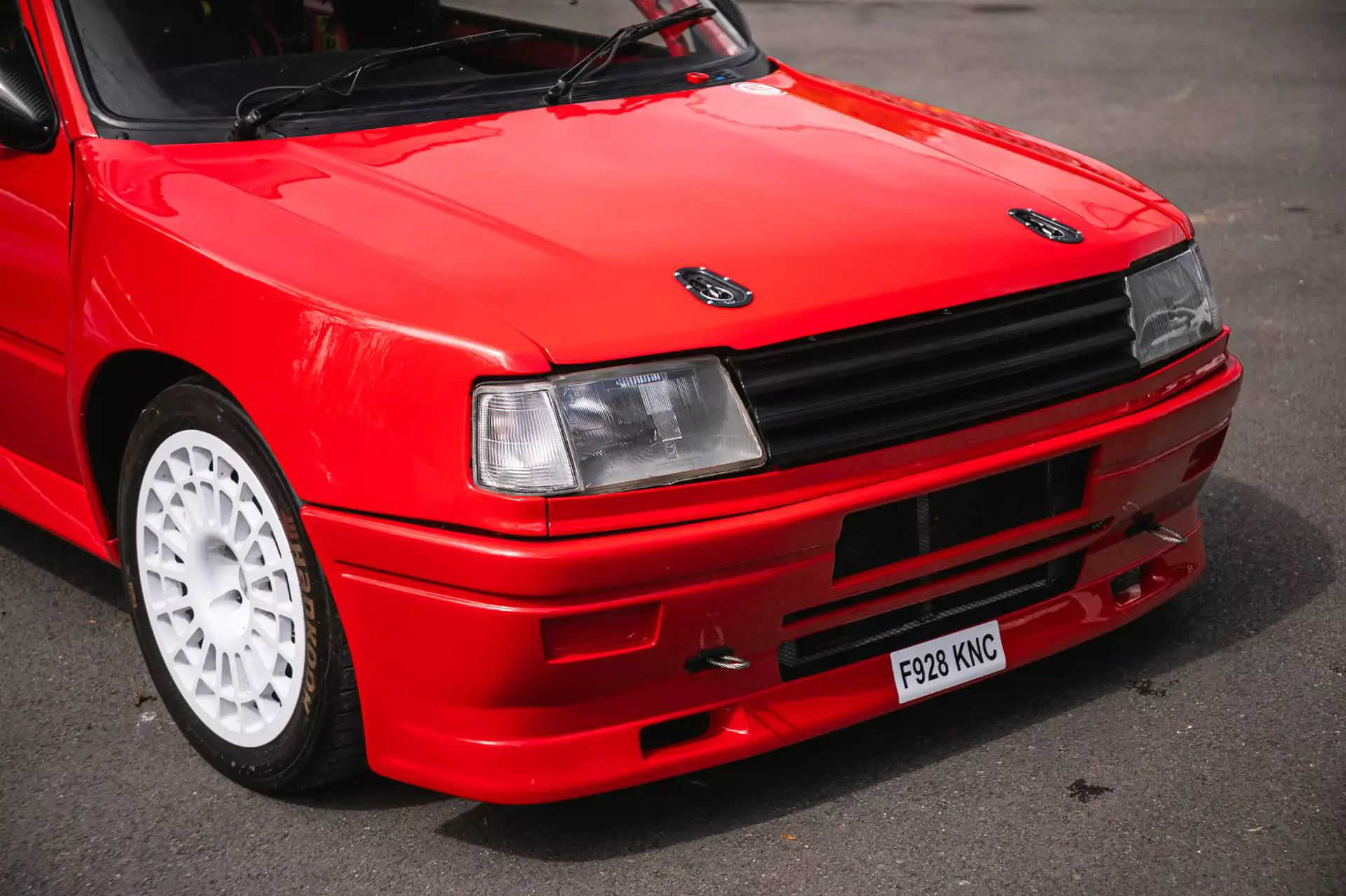 Peugeot 309 Maxi, preparado por Prodrive, un icono de potencia y diseño.