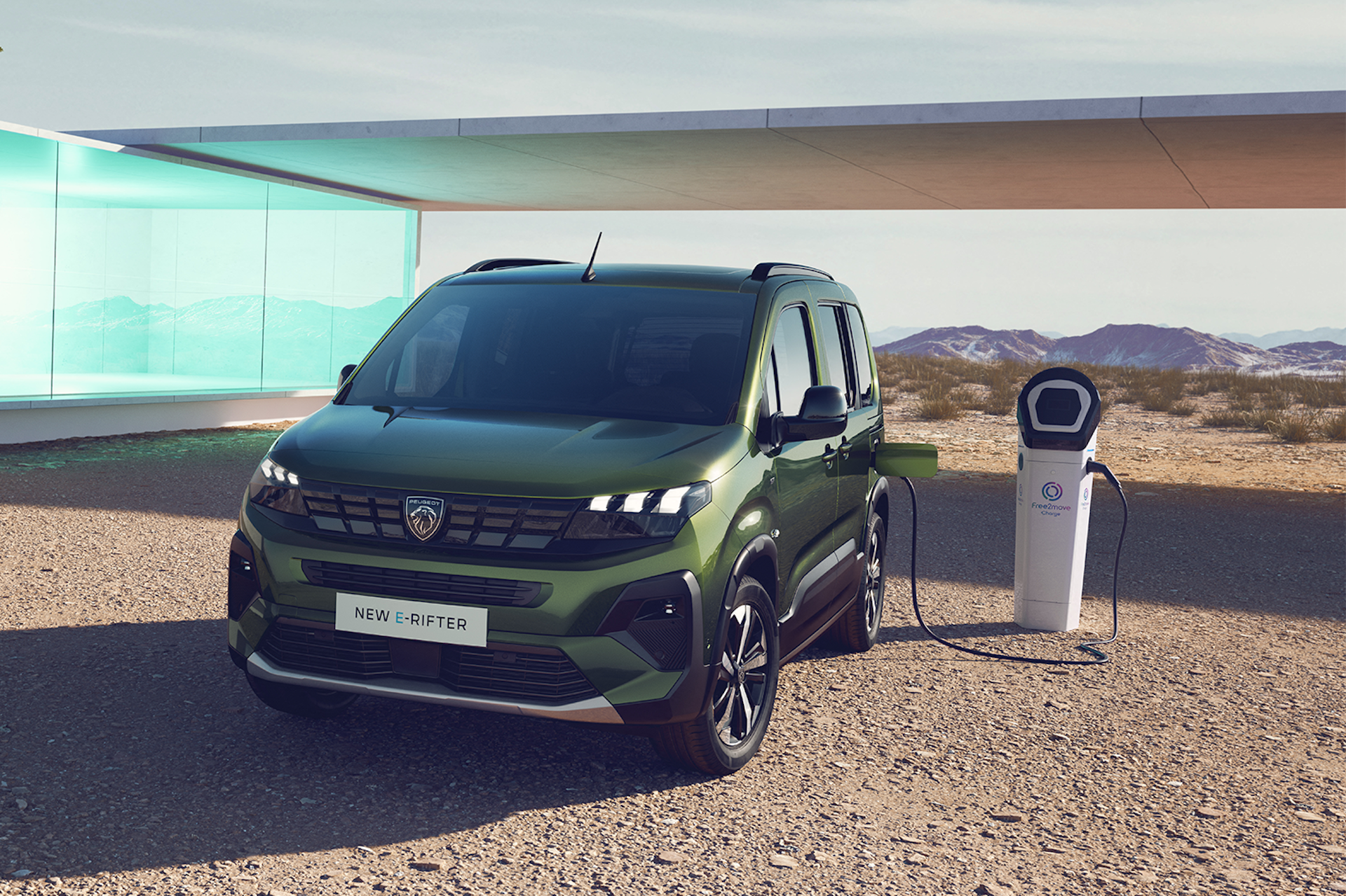 Vista delantera y lateral del nuevo Peugeot Rifter 2024, mostrando su diseño robusto y moderno.