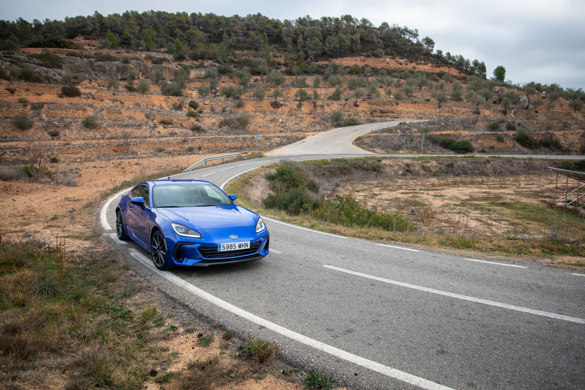 Subaru BRZ demostrando su agilidad en un tramo sinuoso