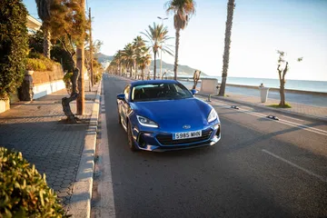 Dinamismo y estilo se conjugan en esta toma del Subaru BRZ