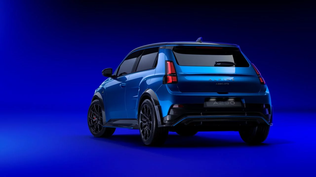 9_LOT1_EXTERIEURSMaJEURS_Ext_alpineBlueVision_GTS_34arrieregaucheconducteur-666af8322e363-1280x720.webp