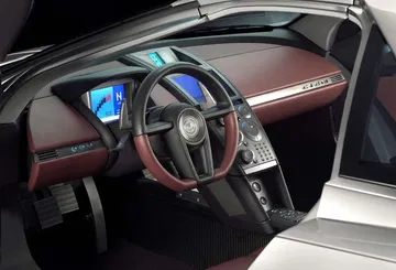Vista de la cabina del Cadillac Cien, enfocando la elegancia y tecnología moderna del diseño.