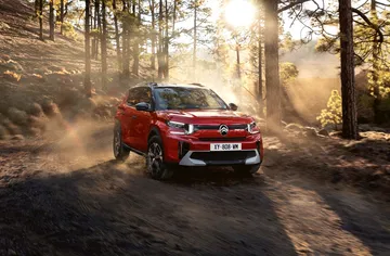 El Citroën C3 Aircross 2024, eficiente y espacioso, óptimo para familias.