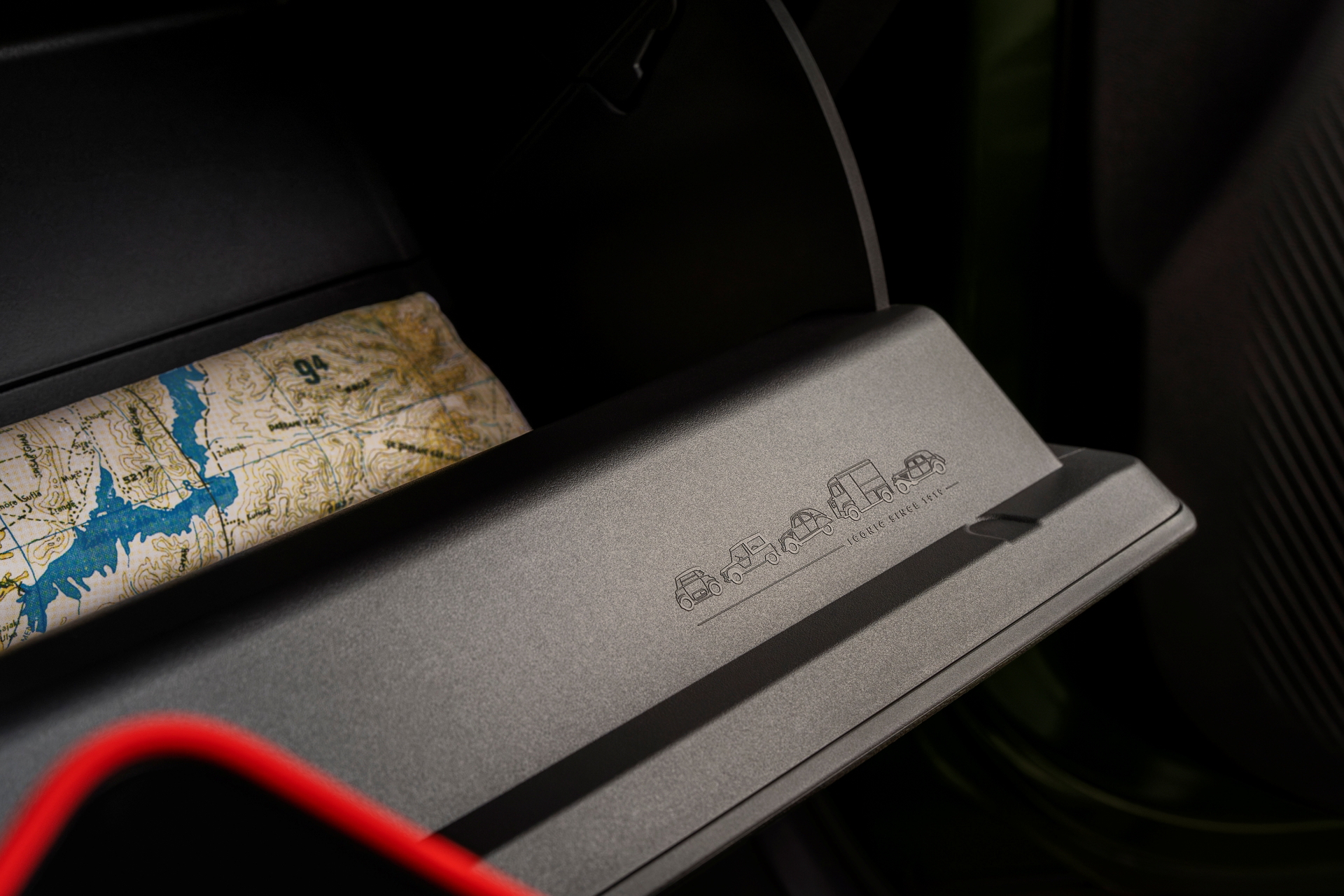 Umbral de puerta con insignia Citroën C3 Aircross.