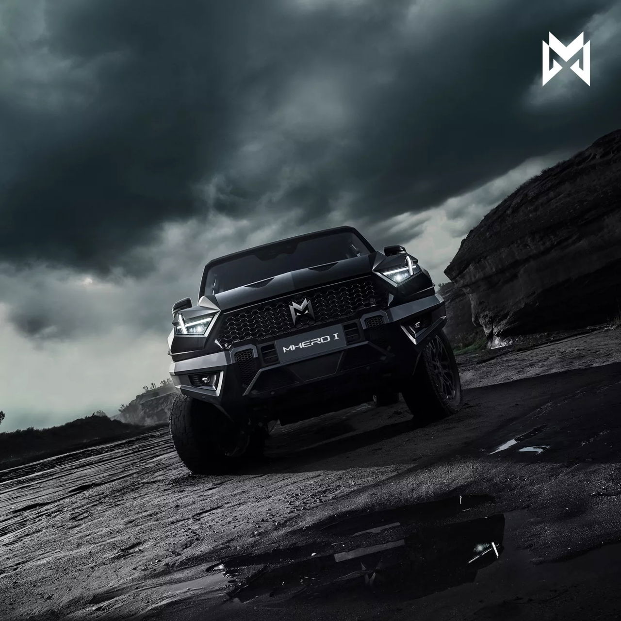 Monstruosa presencia del Dongfeng M-HERO, imponente en terrenos extremos.