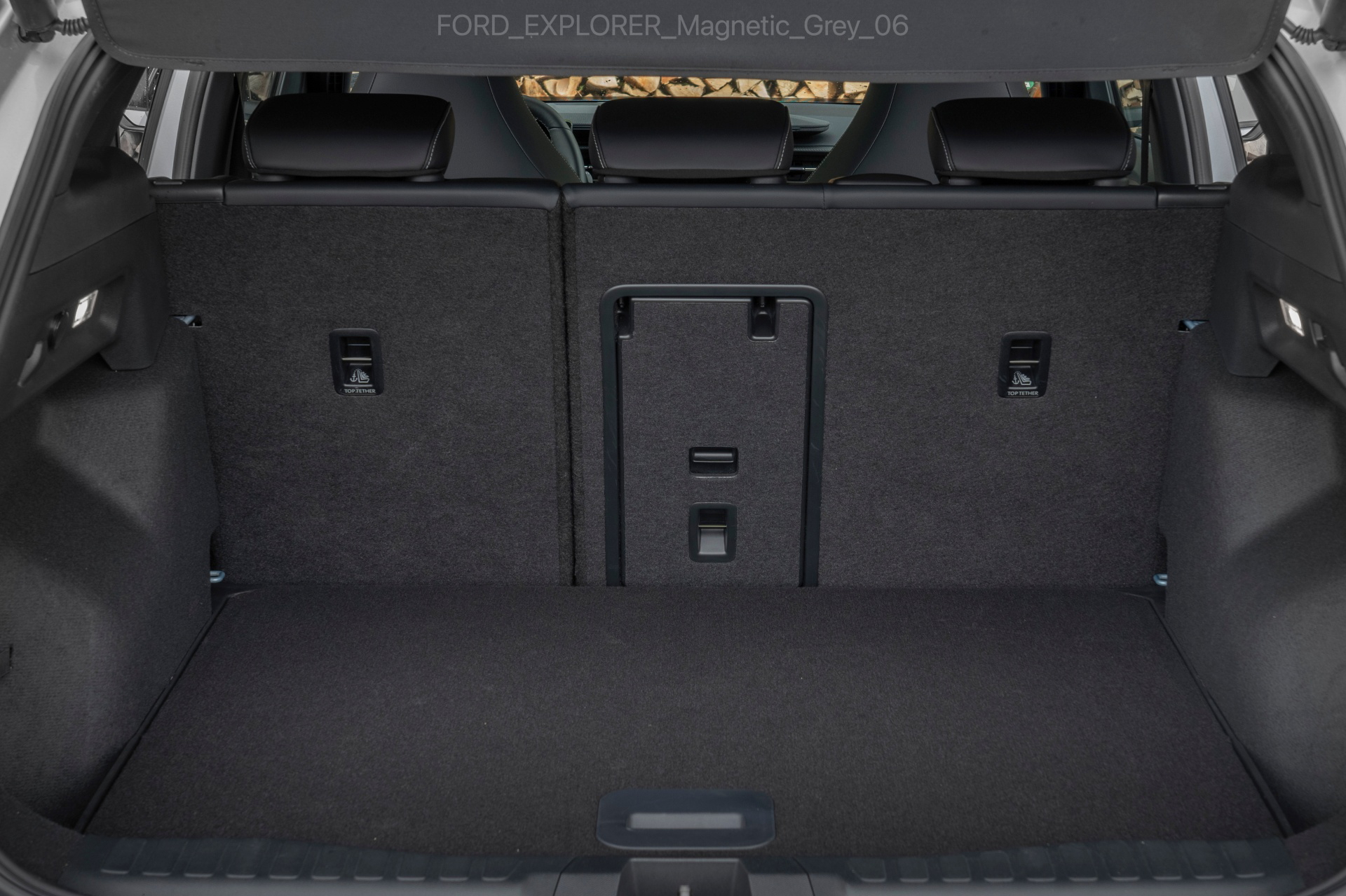 Amplio espacio de carga del Ford Explorer, versatilidad y funcionalidad.
