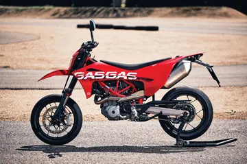 Supermoto española GASGAS SM700: ligereza y potencia.