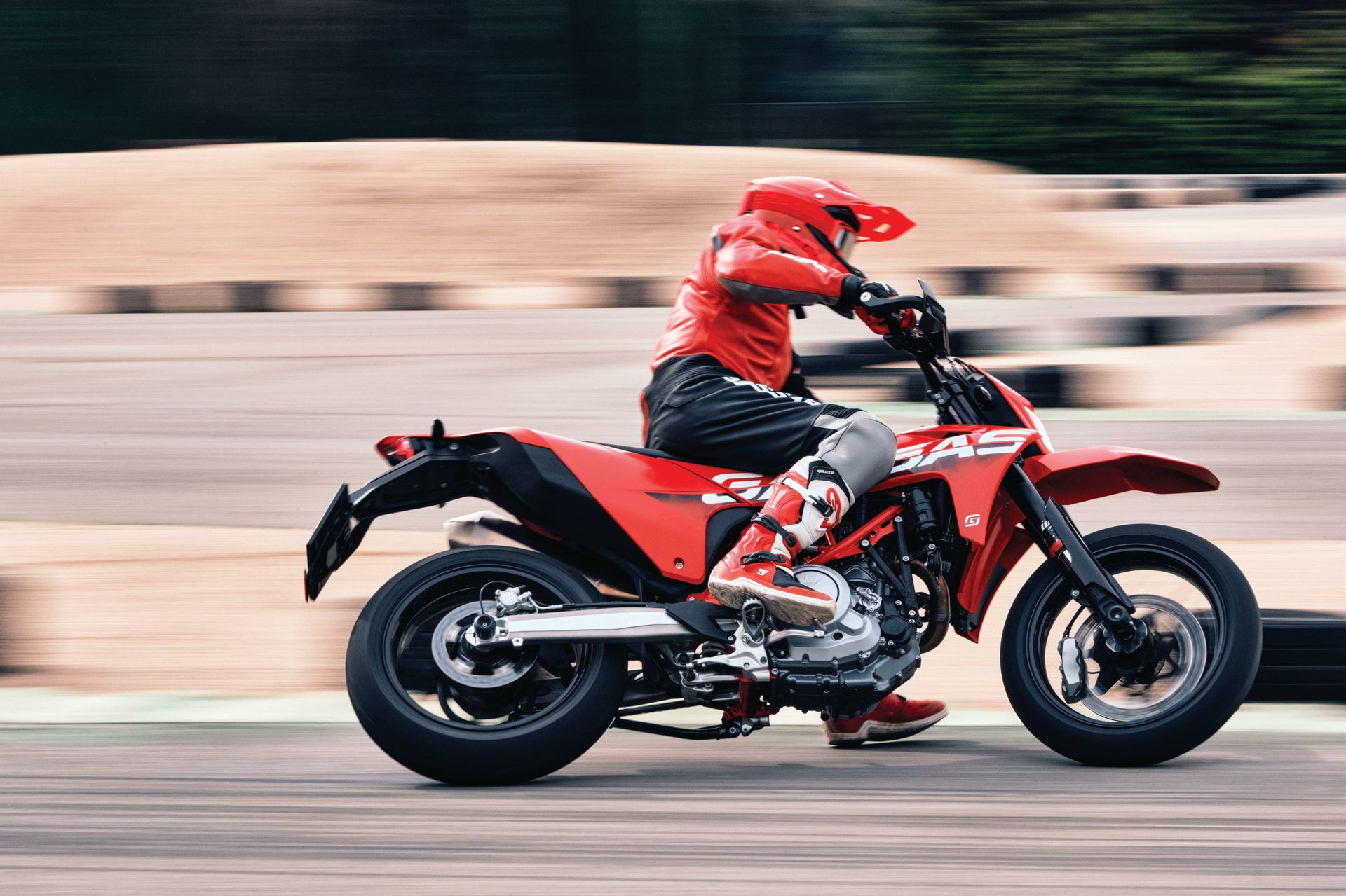 GASGAS SM700: combinación perfecta de potencia y ligereza.