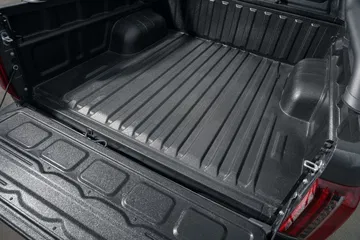 Amplia caja de carga del JAC T9, robusta y lista para el trabajo pesado.