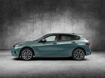Vista lateral de la 4ª generación del BMW Serie 1 con etiqueta ECO.